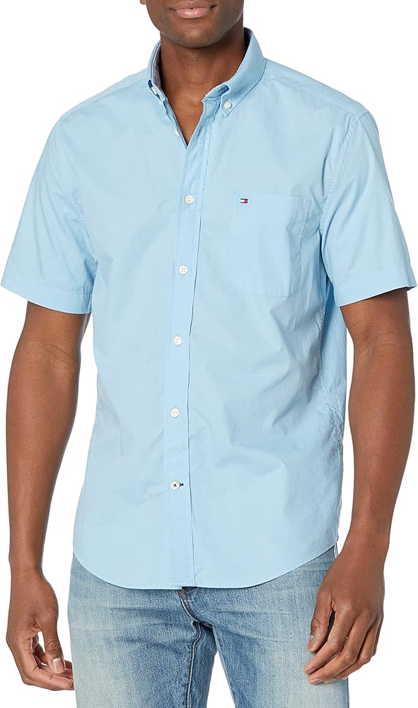 Tommy Hilfiger Men's Short Sleeve Button Down in Classic Fit