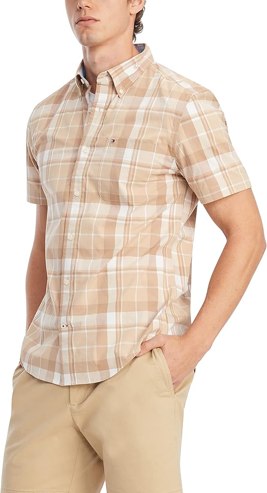 Tommy Hilfiger Men's Short Sleeve Casual Button Down Shirt in Regular Fit